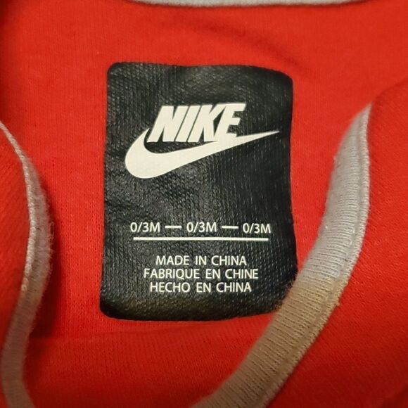 NIKE Infant Boy's Lazy But Talented Onsie Size 0-3 Months - Picture 4 of 4